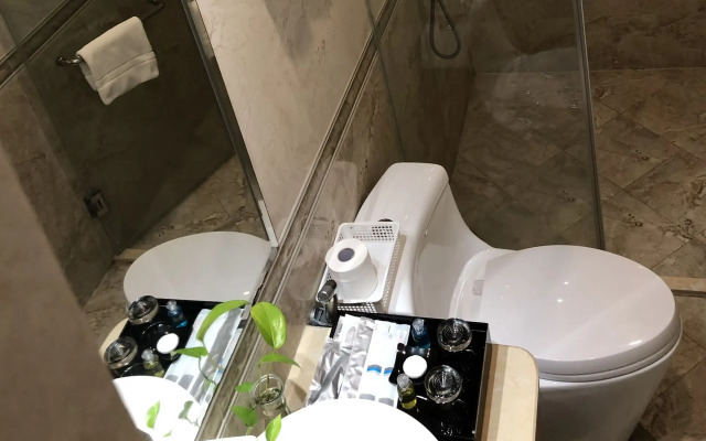 DLmos Hanoi Hotel