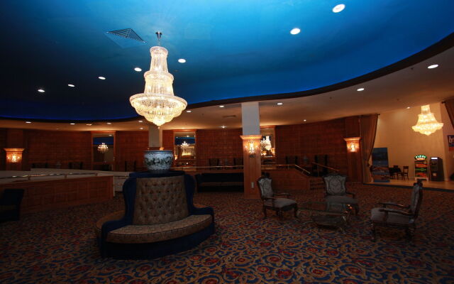 Castle Beach Suites by MiaRentals