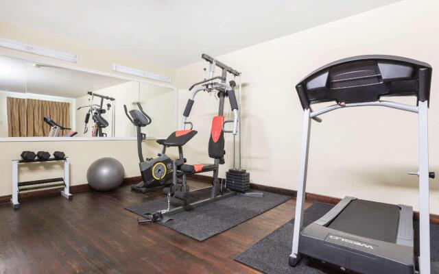 Economy Inn By OYO Ashburn