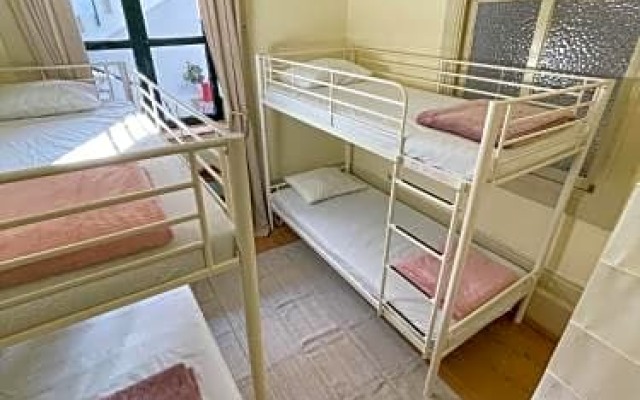 Teodora Accommodation Hostel & Suits