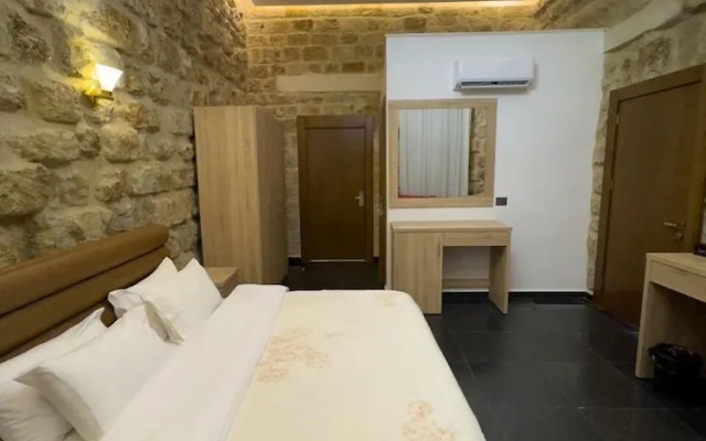 VillaRosa Luxury Boutique