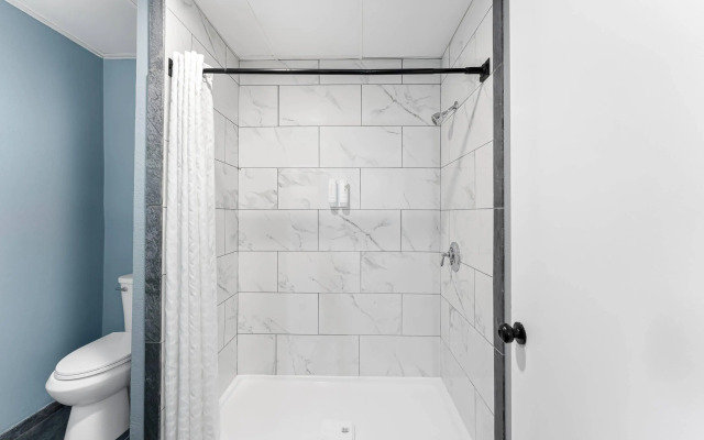 Econo Lodge Cranston - Providence