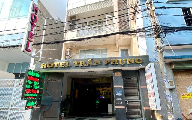 Tran Phung Hotel