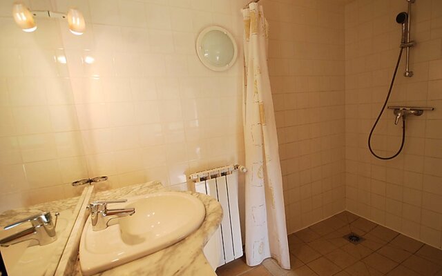 House Lavit Puy-lEveque