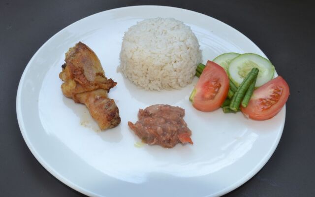 Pondok Sari Hotel by RedDoorz