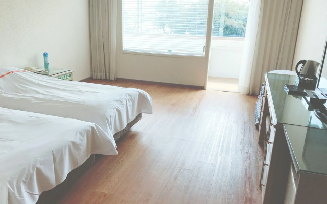 Hotel Honey Crown