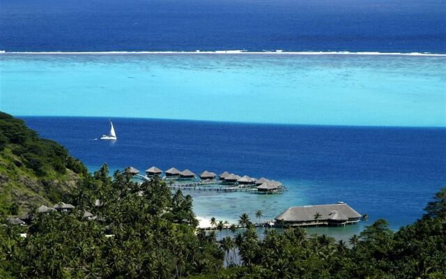 Royal Huahine Resort