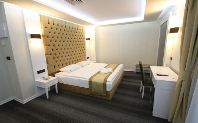 Grand Silay Hotel