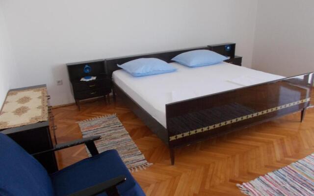 Apartments Belas