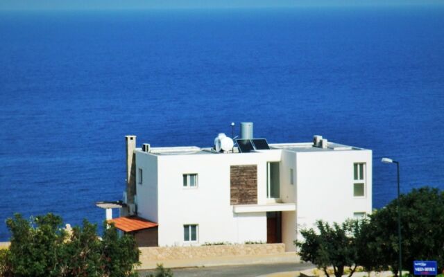 "ocean View Family Villa, Sleeps 2-10, Private Pool, Wifi, Internet Tv & Acs"