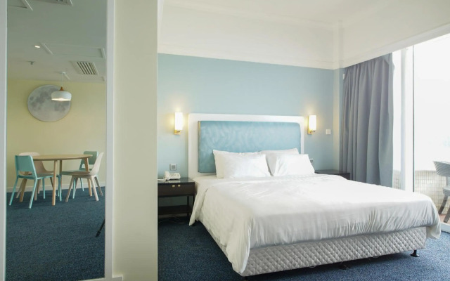 Warwick Hotel