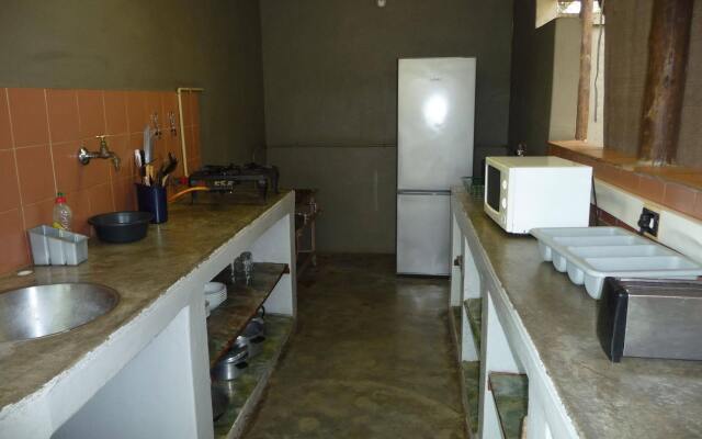 Isinkwe Backpackers Bushcamp