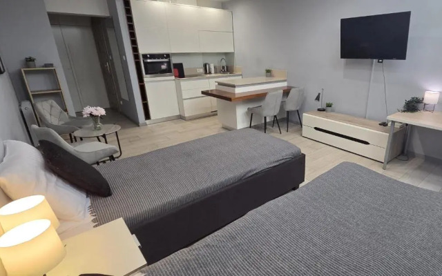 Light Rooms Apartment