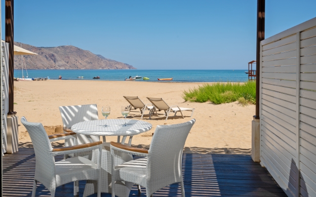 Pilot Beach Resort