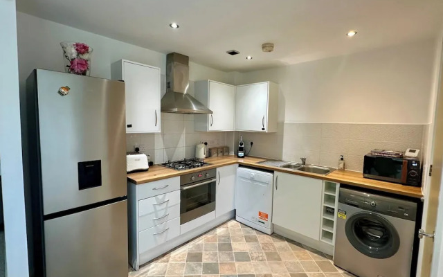 3 Bed-sleeps 6-garden-parking-pets