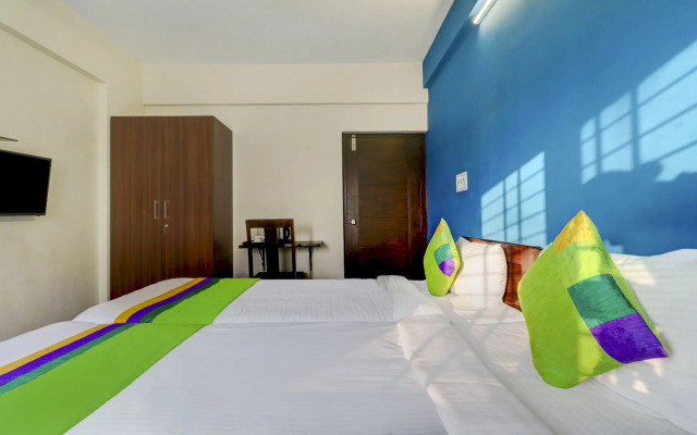 Hotel 12 Degrees West EGL