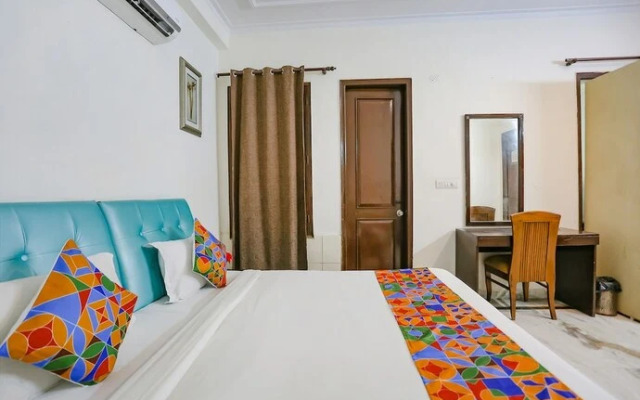 Fabhotel Grand Palace