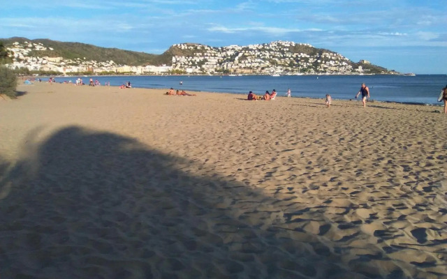 DAVANT MAR - Apartamento con terraza a pie de playa