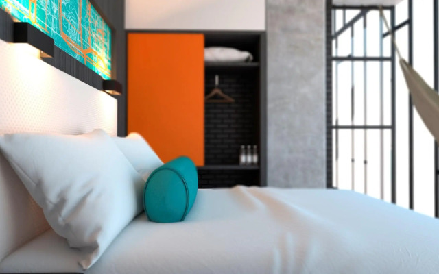Aloft Celaya