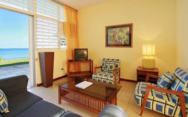 Miramar Villas, 6br by Jamaican Treasures