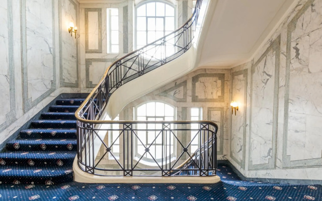 Britannia Adelphi Hotel