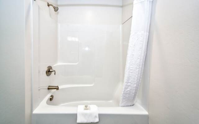 The Roosevelt Hotel - Yellowstone