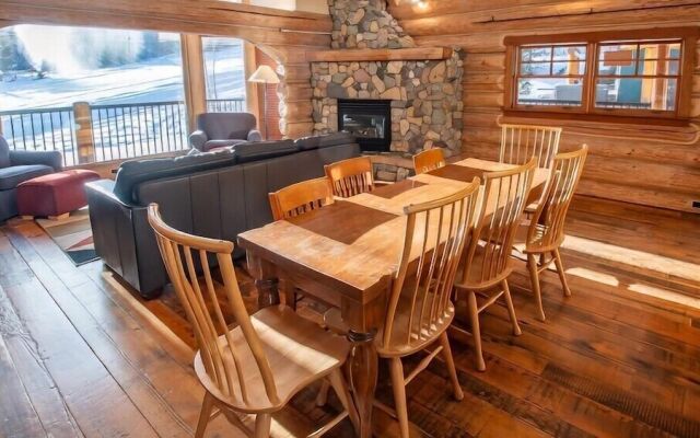 Snow Creek Cabins by Fernie Lodging Co.