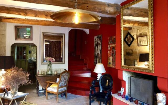 La Maison dans les remparts