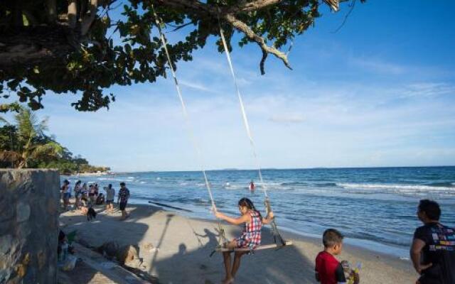 Mosaic Condominium B25M by Malai