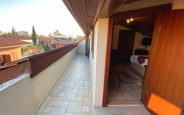 Cicerone Lodge Hotel