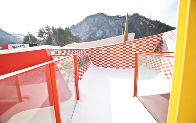 Jeongseon Rock Itsuda Pension