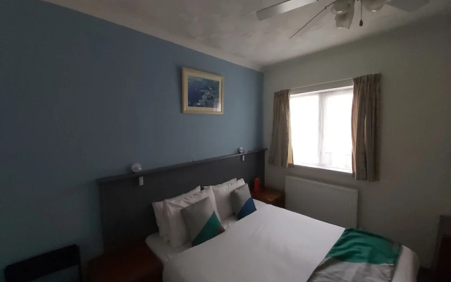 Hankinson Road by Oyo Rooms