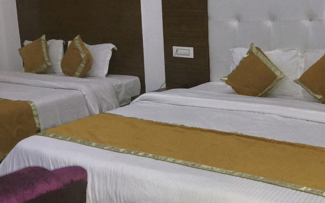 Apple Crescent Resorts