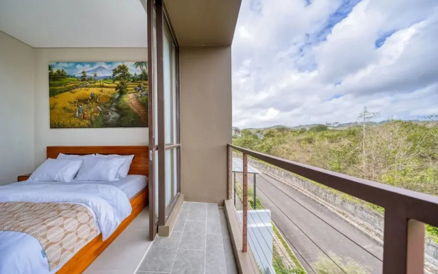 Damara Hill 11