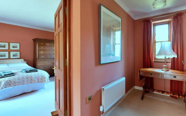 Holiday Home in Mid Wales With Countryside Views