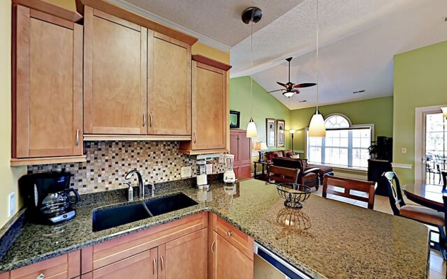 Classy Unit #302 - 1 Br Condo