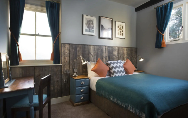 The Ostrich Inn