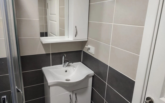 White Crown Apartman ve Yaşam Merkezi