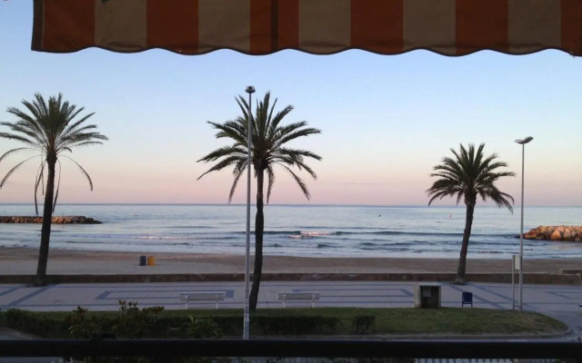 Apartamento Primera Linea de Mar, Cunit