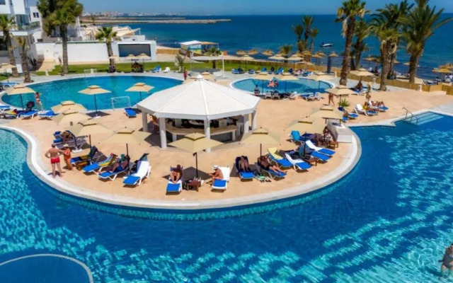 Blue Beach Golf & Spa