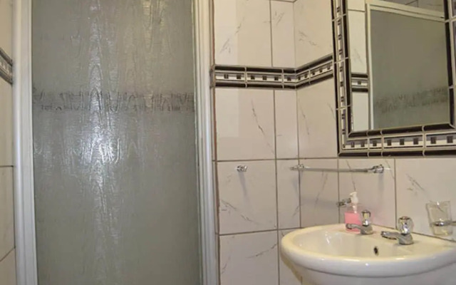 Esme's Guest House