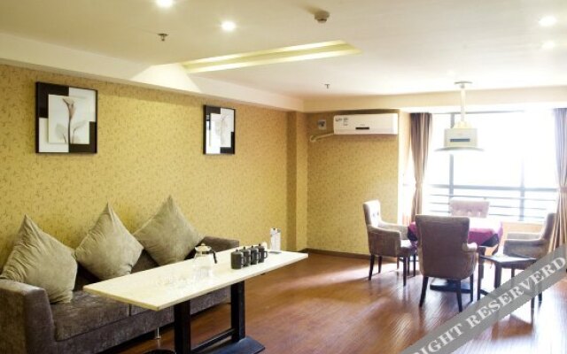 Royal Hotel