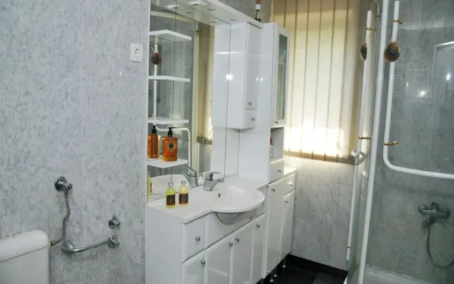 Tranquil Spacious Villa With Private Pool