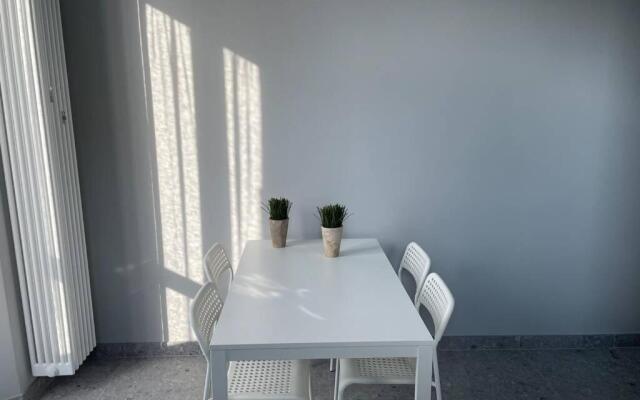 Central River Apartment
