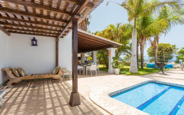 1327 La Quinta Heights