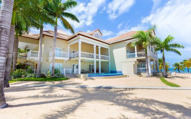 Lawson Rock - Angelfish 101 Studio Bedroom Condo by RedAwning
