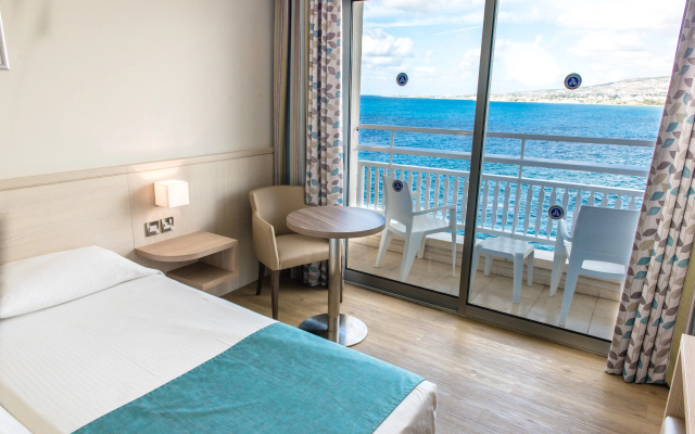Cynthiana Beach Hotel