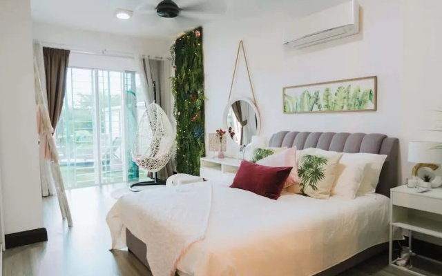 Spacious Luxury 6BR Home in Kemensah, KL – Guest Rooms – Hulu Kelang
