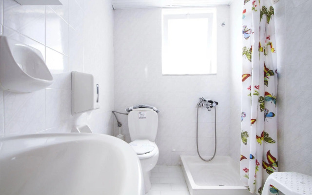 Revekka Rooms