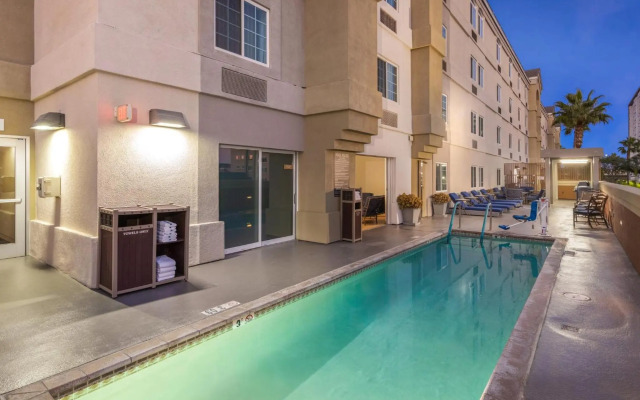 Candlewood Suites Anaheim - Resort Area by IHG